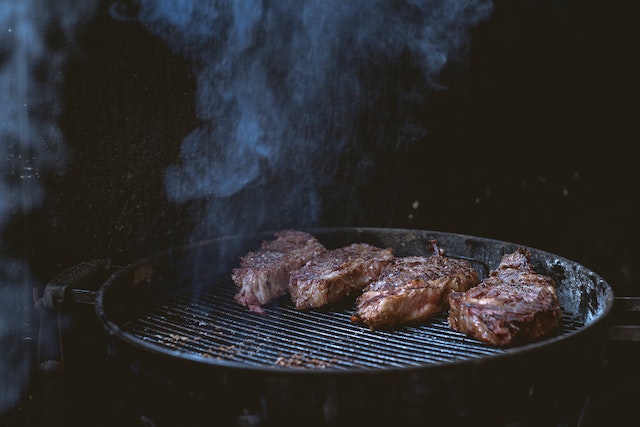 Grilling Techniques for the Perfect Steak